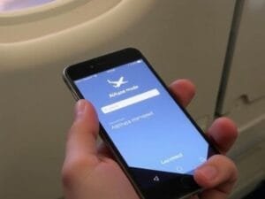 Phone on airplane mode (disconnect) 30 Days without social media